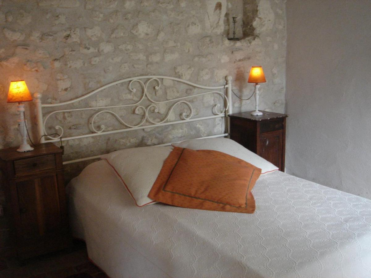 Manoir De La Rousselliere Aparthotel Loches Cameră foto